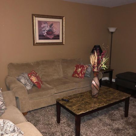 Entire Townhome Available Near Nice Park Library And Shopping ウィンストン・セーラム エクステリア 写真