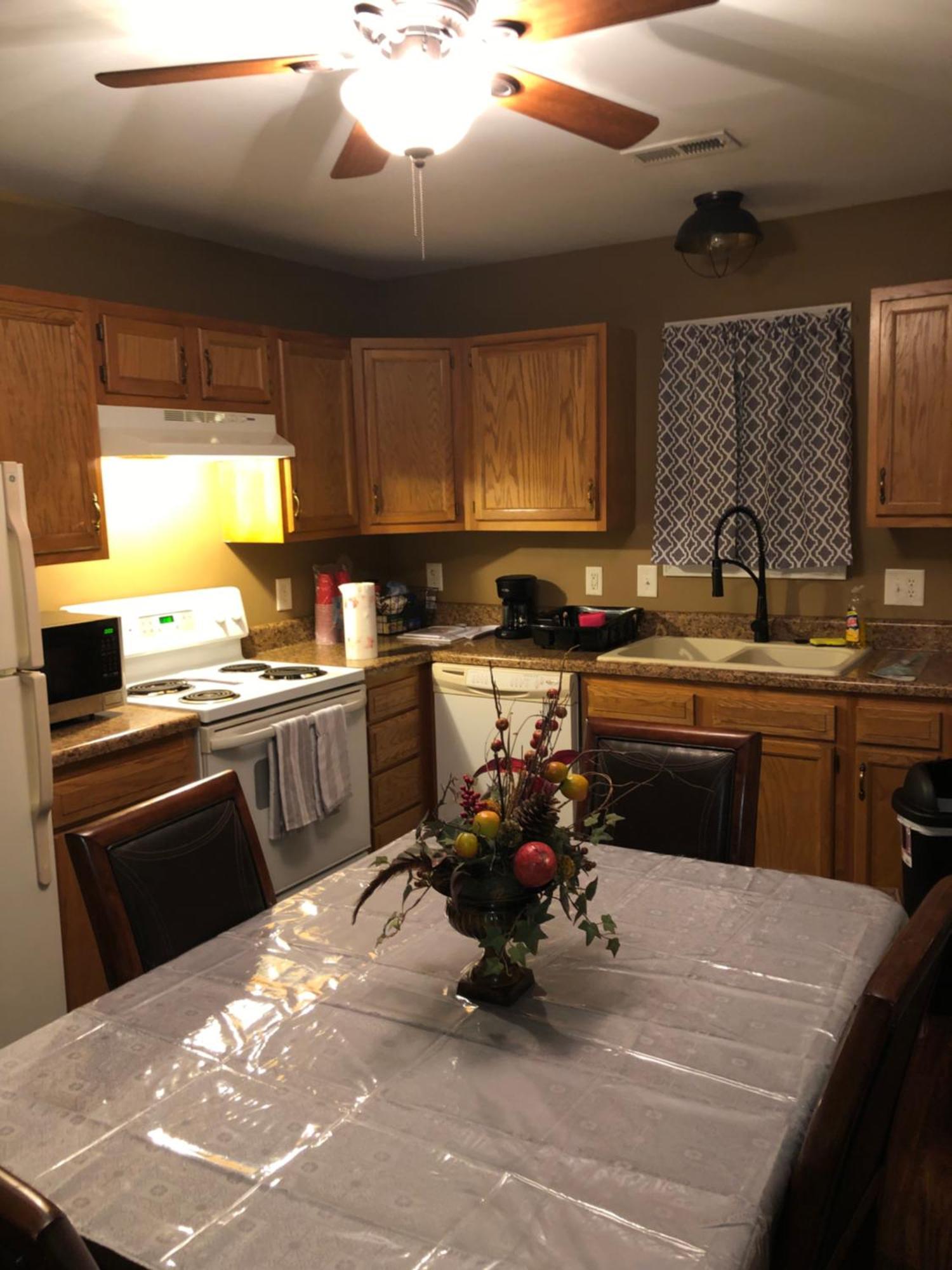Entire Townhome Available Near Nice Park Library And Shopping ウィンストン・セーラム エクステリア 写真